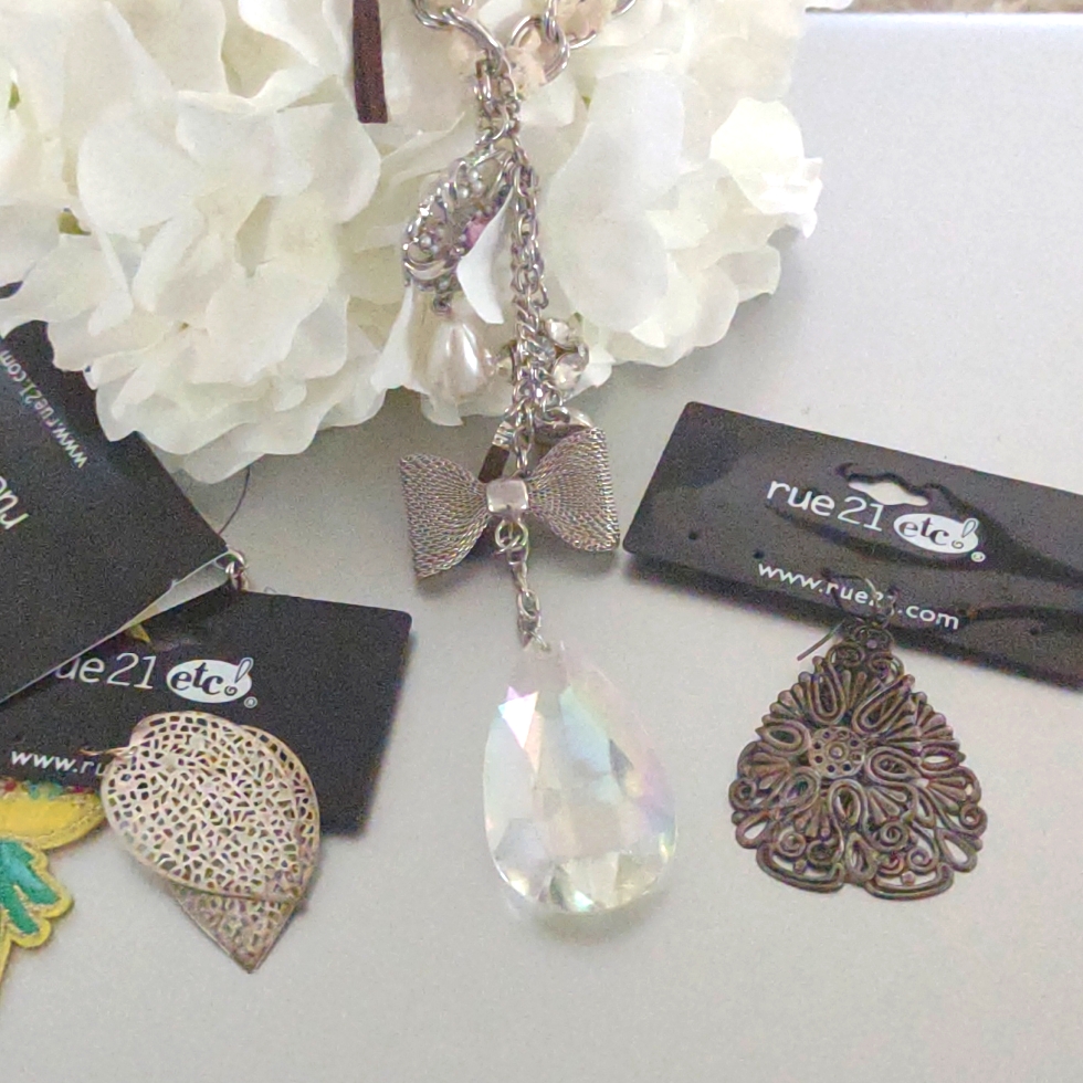 Rue 21 Necklace/Earring Trio